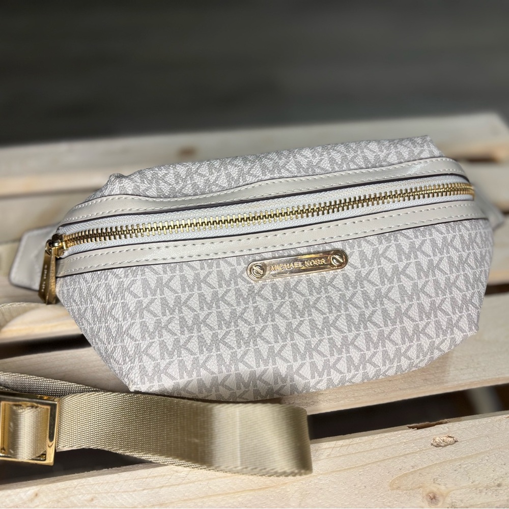 Michael Kors Logo Belt Bag